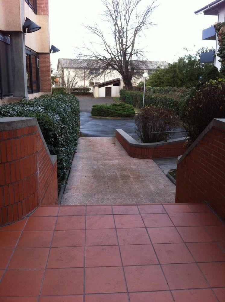 Kyriad Direct Montauban Centre 外观 照片